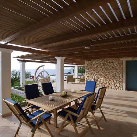 ヴィラ Kleismata Sleeps 6